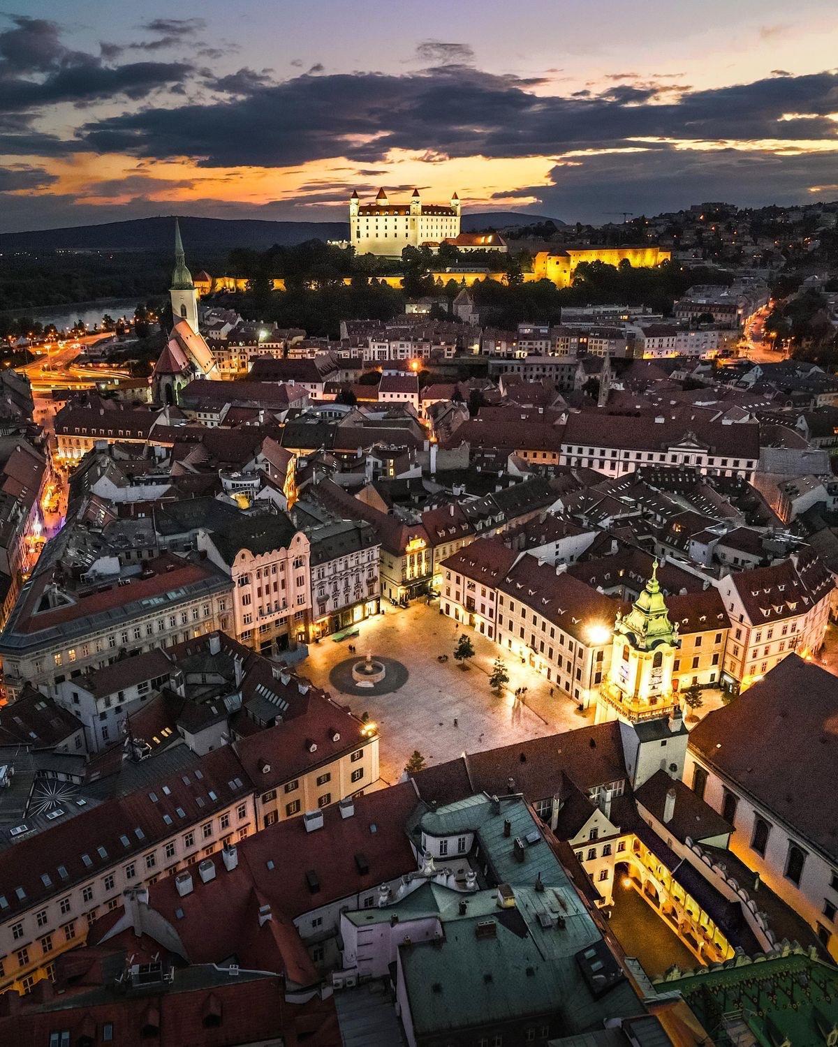 Nice Flat Under The Castle Bratislava Buitenkant foto